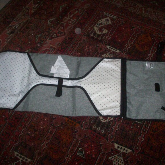 Skip Hop Pronto Baby Portable Changing Station & Diaper Changing Pad Essential - Picture 7 of 9